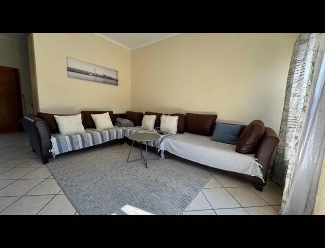 2 bed property to rent in WILLOW PARK MANOR